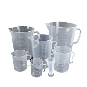 Vasos Medidores de Plástico de 50 ml, 100 ml, 250 ml, 500 ml, 1000 ml, 2000 ml, 5000 ml con Graduaciones para Uso en Laboratorio y Cocina - Product Image 1