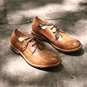 Chaussures pour hommes à motifs rétro britanniques - Brogues tendance à lacets, bout rond, en cuir décontracté, rehaussantes, pour l'automne - Product Image 3
