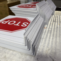 Panneaux d'arrêt professionnels pour allées d'entrepôt, en métal robuste, conception double face pour une meilleure logistique et une sécurité accrues