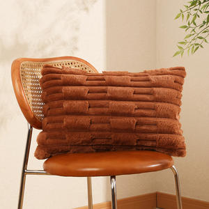 Housse de coussin en fourrure de lapin populaire d'automne housse de coussin en velours de couleur unie pour la décoration de la maison - Product Image 5