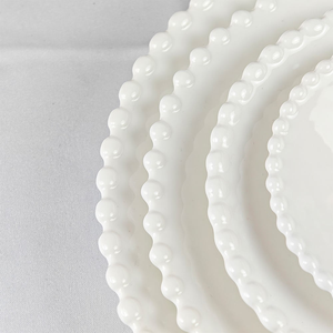 Ensemble d'assiettes rondes en céramique moderne à bordure perlée blanche, assiettes à dîner perlées, écologiques pour la cuisine à domicile, service quotidien - Product Image 5
