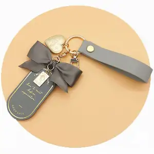Spot Goods Heart Shaped Pendant Cute Bookmark Valentine Day Birthday Gift Leather Keychain For Best Friend Girlfriend