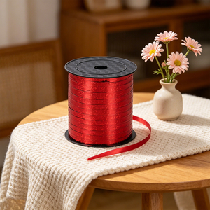 Realizzato in plastica resistente che garantisce prestazioni a lunga durata, Cinta Rojo Lentejuela 450M Decorazioni per feste - Product Image 4