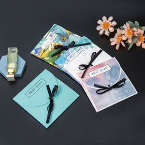 Модный дизайн шелковые носки упаковка квадратный платок красочный складной бумажный конверт с ленточной застежкой для шелкового шарфа - Product Image 1