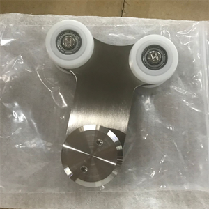 Raccord de <span class=keywords><strong>porte</strong></span> en verre en acier inoxydable <span class=keywords><strong>porte</strong></span> <span class=keywords><strong>coulissante</strong></span> rouleau de roue suspendu - Product Image 1