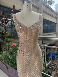2025 nuevo vestido <span class=keywords><strong>de</strong></span> malla con cuentas <span class=keywords><strong>de</strong></span> lentejuelas elegante diseño <span class=keywords><strong>de</strong></span> cuello en V <span class=keywords><strong>para</strong></span> damas ocasiones especiales cena <span class=keywords><strong>cóctel</strong></span> cumpleaños vestido <span class=keywords><strong>de</strong></span> fiesta <span class=keywords><strong>de</strong></span> <span class=keywords><strong>noche</strong></span> - Product Image 3