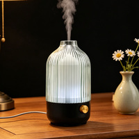 Diffuseur d'arômes élégant en plastique côtelé, écologique, éclairage LED, fonctionnement silencieux 30 dB, alimentation USB, ultrasonique, pour voiture et hôtel