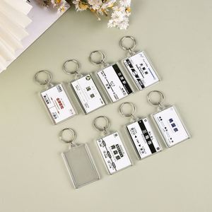 Porte-clés en acrylique transparent personnalisé avec impression photo décorative, logo publicitaire, mini album photo en acrylique - Product Image 1