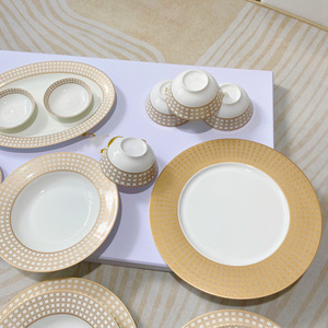 Ensemble de dîner en porcelaine d'os de style européen doré de 41 pièces, assiette de fruits exquise - Product Image 6