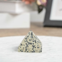 Gemischter Quarz 10mm Geschnitzte Pyramide Mini-Kristall-Schnitzereien Andere Kristall-Handwerkskunst zum Verkauf