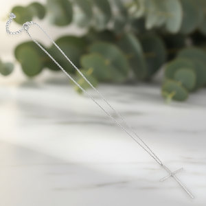 Collier pendentif croix plaqué rhodium or 14 carats avec zircon émeraude serti en canal, bijoux religieux chrétiens unisexes de haute qualité - Product Image 2