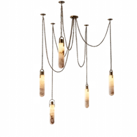 Lustre multi-têtes en albâtre espagnol, finition laiton vintage, lampe de luxe pour salle à manger, salon et projets hôteliers