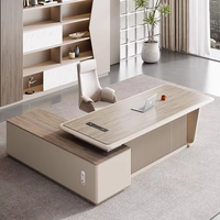 Chaise de bureau moderne et légère de luxe pour patron Table tendance de grande classe Mobilier en bois pour villa
