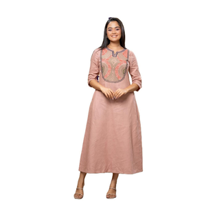 Robe maxi décontractée pour femmes en lin rose pâle de qualité supérieure, durable, avec broderie géométrique - Product Image 4
