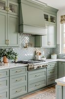 Meubles de cuisine Prima sur mesure avec finition laquée verte, armoires de rangement en bois pour toute la maison, armoires à linge sale