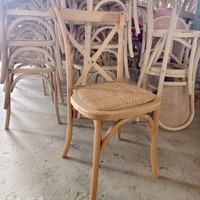 Chaise de banquet royale moderne en bois massif pour événements extérieurs d'hôtel, idéale pour les mariages - Grande Vente