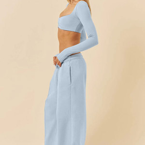 Set da Donna <span class=keywords><strong>con</strong></span> <span class=keywords><strong>Felpa</strong></span> Oversize Azzurra e Pantaloni Larghi, Tuta Casual in Morbido Cotone, Abbigliamento Comodo e Alla Moda - Product Image 2