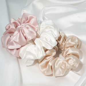 22mm Zijden <span class=keywords><strong>Scrunchies</strong></span> Groothandel Aangepaste Logo Effen Kleur 100% Mulberry Zijden Haar <span class=keywords><strong>Scrunchies</strong></span> voor Vrouwen en Meisjes - Product Image 1