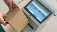 Impresora de Inyección de Tinta TIJ de Escritorio Compacta para la Codificación de Fechas en Pequeños Lotes en Etiquetas, Cajas, Botellas y Bolsas