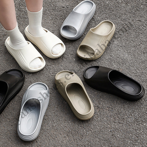 Claquettes de sport personnalisées en gros pour hommes et femmes, claquettes personnalisées avec logo pour hommes, claquettes unisexes personnalisées avec logo - Product Image 4