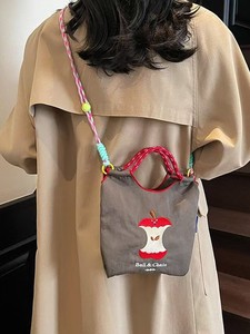 Sac à bandoulière personnalisé nouveau style pour femme, sac fourre-tout brodé pomme pour le travail, sac à main à poignée supérieure et bandoulière - Product Image 4