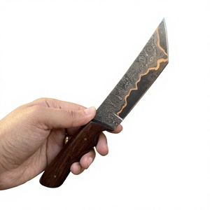Couteau en acier Damas forgé à la main avec manche en bois, personnalisable, pour la chasse, le camping et la survie - Product Image 1