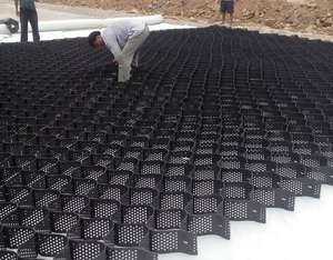Grille <span class=keywords><strong>de</strong></span> paddock <span class=keywords><strong>de</strong></span> ferme géogrille système <span class=keywords><strong>de</strong></span> stabilisation perméable à la profondeur pour cheval geocell hangar base lumière véhicule allée <span class=keywords><strong>parking</strong></span> - Product Image 5