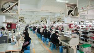 Летние женские повседневные сандалии-лоферы из однотонной ткани с сетчатой поверхностью, плетеной подошвой и пряжкой на носке - Product Image 5