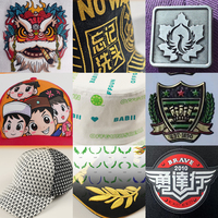 Gorra Trucker Personalizada con Logotipo Impreso y Bordado, Hebilla Plateada/Cobre, Estructurada de 5-6 Paneles, 100% Algodón, Gorra Curva para Bebés/Papá con Diseño de Puntos y Frutas