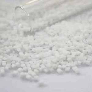 Résine PET de qualité supérieure, 100% vierge, qualité bouteille, granulés de polyester, pellets de résine PET, au meilleur prix - Product Image 1