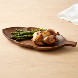 Assiette de service en bois faite à la main, en forme de feuille, design minimaliste poli, élégante, accessoire de cuisine et de table. - Product Image 2