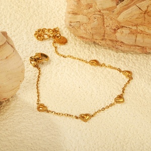Pulsera de Cadena Chapada en Oro de 18K, Regalo de San Valentín, Joyería de Acero Inoxidable, Dijes Delicados, Pulsera con Corazón para Mujer - Product Image 5