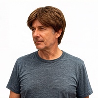 Perruque synthétique courte ajustable pour homme, coupe droite, en fibres haute température, avec raie au milieu, sans frange, 6 couleurs, pour usage quotidien senior, 1 pièce