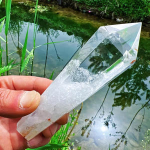 Proveedor Mayorista de Cristales: Colección de Varitas de Cuarzo Transparente de Alta Calidad con Punta de Cetro - Product Image 1