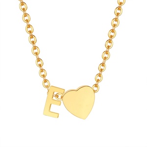 Collar Personalizado con Zirconia Cúbica, Corte Princesa, para Mujer, Chapado en Oro, Acero Inoxidable, Colgante con Letra y Corazón - Product Image 5