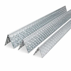 Perfil de Esquina Perforado Galvanizado Personalizado de Fábrica, Protector de Ángulo Metálico con Orificios Redondos Pequeños <span class=keywords><strong>para</strong></span> Refuerzo de Paneles de Yeso - Product Image 1