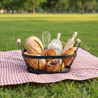 Panier de rangement en fil métallique noir artisanal avec poignées en bois, organisateur multifonctionnel pour fruits et légumes, pour la maison et la cuisine