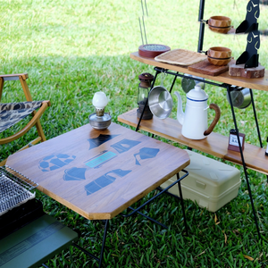 Table pliante en bois pour l'extérieur avec design camping, style rustique, structure en métal pour pique-nique et camping - Product Image 1