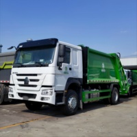 Camion compacteur de déchets Howo 4x2 15CBM à vendre en Afrique de l'Est