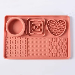 Tapis à lécher pour chiens, gamelle anti-glouton pour chiens et chats, tapis à lécher en silicone, tapis olfactif, distributeur interactif de nourriture pour ralentir la consommation - Product Image 4