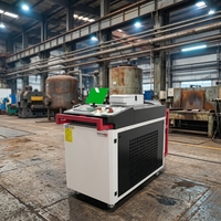 Machine de nettoyage laser antirouille d’oxydation de petite peinture 1000W 1500W machine laser de nettoyage portable