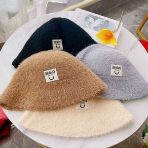 Chapeau Bob Femme en Polaire Bravo Mink – Chaud et Tendance pour l'Automne et l'Hiver – Beige, Gris, Noir, Camel, Rose, Bordeaux - Product Image 1