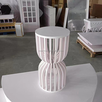 Nouveaux piliers de support en acrylique blanc sculptés pour mariage, table à gâteau, socle de décoration