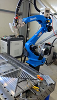 Service d'installation sur site en Europe, robot laser à fibre industriel personnalisé, moteur PLC pour le soudage et le pulvérisation de matériaux