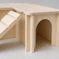 Maisonnette en bois en forme de L pour petits animaux avec rampe et entrées cintrées pour cochon d'Inde, lapin, hamster – Abri multi-chambres en contreplaqué naturel