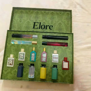 Parfum en Brume Longue Durée à la Rose Fraîche, Flacon en Verre 35ml, Taille Standard, Coffret Cadeau 4 Pièces pour Femme, Usage Domestique Moderne et Léger - Product Image 1