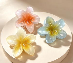 Pince à cheveux en forme de fleur de frangipanier en gelée, transparente en acrylique, style hawaïen, pince requin, accessoire floral pour cheveux d'été pour femme - Product Image 1