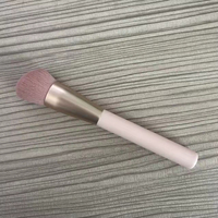 Pinceau à poudre plat pour le visage, grand format, doux, pour un maquillage parfait, au design féminin et élégant