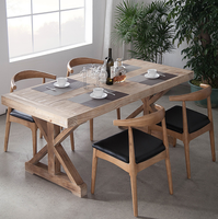 Table à manger en bois personnalisée de style néoclassique vintage