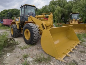 รถตักล้อยาง CAT 950H มือสองจากญี่ปุ่น ชั่วโมงการทำงานต่ำ สีเดิม อะไหล่เดิม มีสินค้าในสต็อก สภาพใช้งานได้ดี - Product Image 4